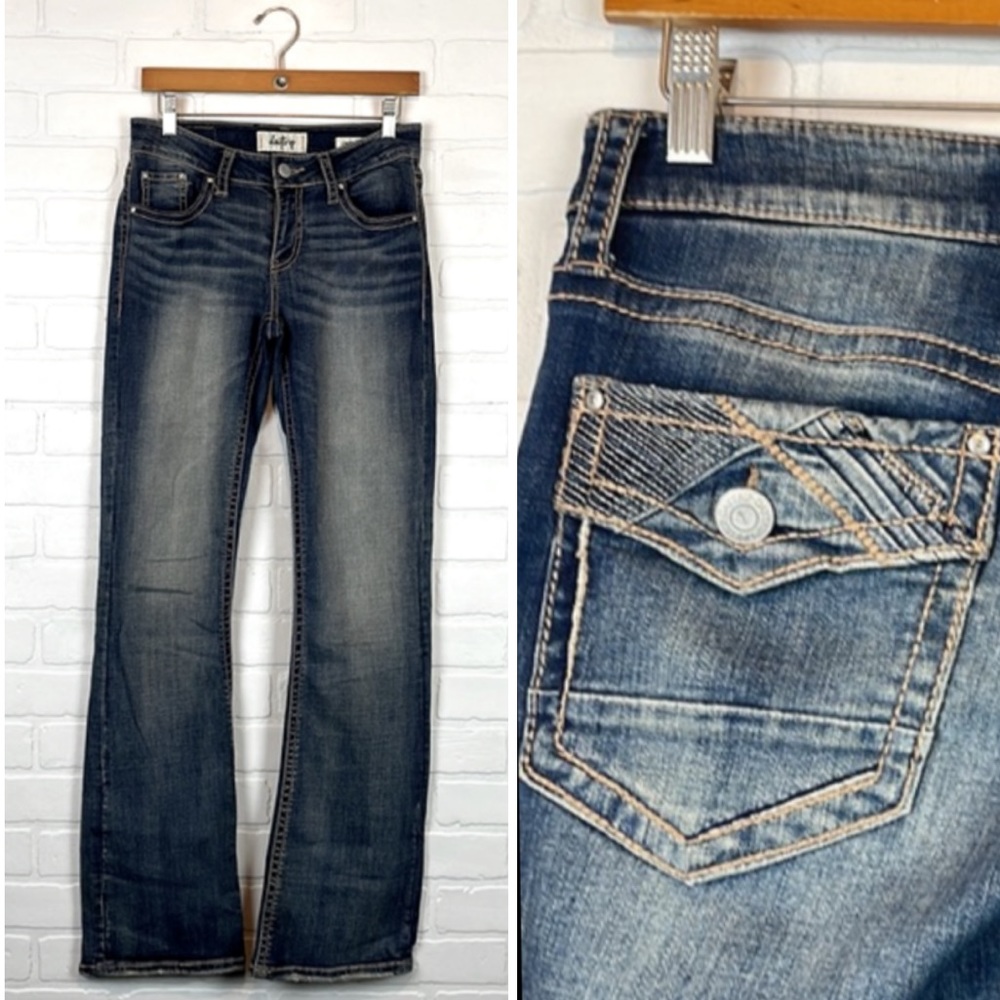 Daytrip Lynx Bootcut Dark Wash Embroidered Flap Pocket Bootcut Jeans 27 …